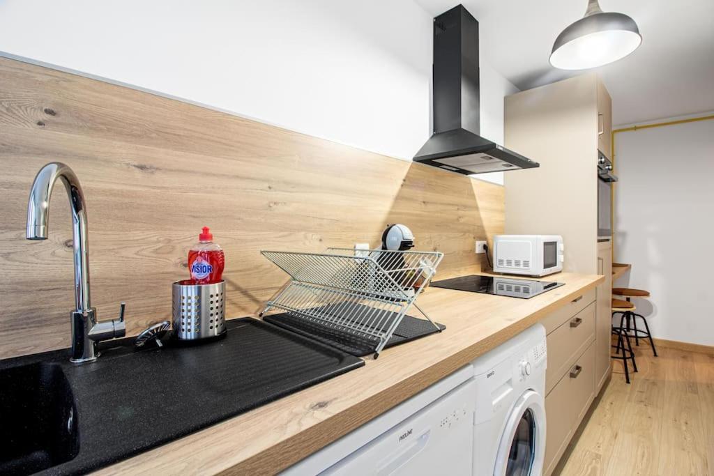 Sweet-haven 4 Pers, Calme, Proche Autoroute Apartment